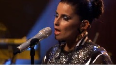 Nelly Furtado - Maneater