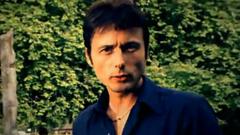 Suede - Everything Will Flow