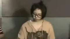 朴信惠做为钢琴手活跃的片段