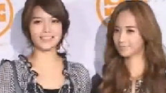 Yuri & Sooyoung Photowall Tory Burch 1st Anniversary Party