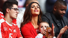 The Swiss Zhe Dzemaili Beautiful Wife