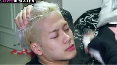 一窥宇宙直男王嘉尔的日常