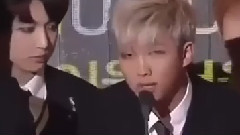 娱乐Kpop爱豆 尴尬&失误&搞笑&神奇等瞬间 合集(4)