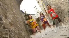 来来来干一杯/嘻嘻哈哈过新年/大家过个快乐年