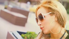 Ronaldo's new gossip honey blonde