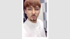 仁行's Wacky Selfie