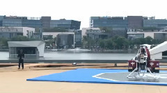 А говорят, что люди не летают ))))