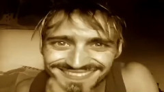 这男人面部表情真丰富