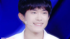 易烊千玺有点甜