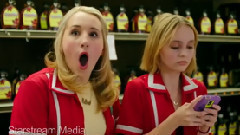 影视原声 - 瑜伽妹斗罗 片段2:Party Invitation