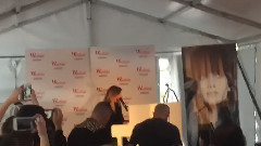 Delta Goodrem - Sitting On Top Of The World