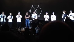 给艺兴合唱生日歌 边老师倾情指挥