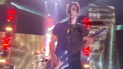 5 Seconds of Summer - She Looks So Perfect