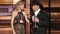 Taylor Swift,Garth Brooks - Taylor Swift出席2016年CMA颁奖典礼
