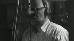 Något närmare än nära