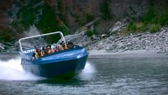 新西兰喷气发动机小船