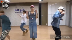 朴智旻的自编舞蹈