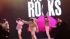 吾木提出道舞台首秀饭拍视频