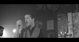 Είναι Κάτι Λαϊκά