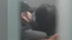 亲吻有谦额头的王嘉尔