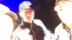 世勋更新INS视频一则with SUHO 伯贤