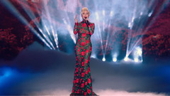 2016 Victoria's Secret Fashion Show Hottest Moments