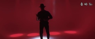 Мужчина не танцует