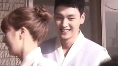 普美跟妈妈长超像 假想老公感到神奇