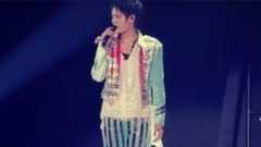 女孩子的裙下有什么