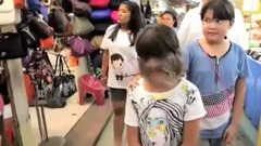 дівчина мавпи