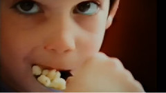 NIE JE HANBOU BYŤ INÝ