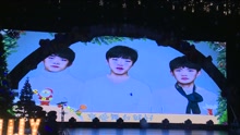 TFBOYS - TFBOYS为TF家族圣诞夜送VCR