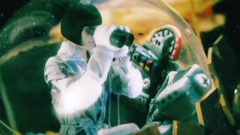 Retropop - Pieni Ja Ihmeellinen