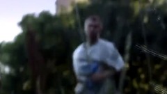 练习跑酷下楼梯都不用走