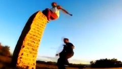 外国小哥花样 跑酷 动作幅度之大