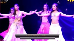 北京少女团集体表演印度肚皮舞