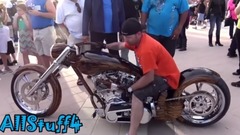 富豪打造百万豪华摩托车少见