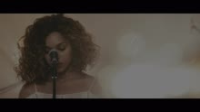 Izzy Bizu - Mad Behaviour (Live)
