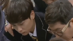 哥哥们围观EXID Hani的脚趾 Rain见状只好无奈吐糟