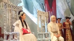 影视原声 - 电视剧<幻城>幕后花絮:莲姬驾到现场秒变语言课堂