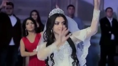 Танец невесты и подружек