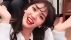 洪真英,Minzy,Somi - Somi Instagram更新视频一则