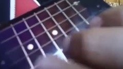 在Iphone上演奏电吉他速弹Solo