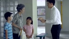 Очень трогательно, до слез!!! Человек из очереди - Добро всегда возвращаеться   Добрые поступки