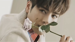 不要再问我是谁 我是王嘉尔Jackson