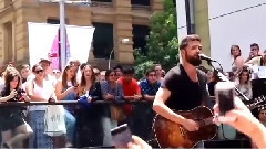 The Streets Singing Let Its Ehrs Go Tear The Divine Comedy