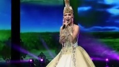 乌兰图雅 - 草原上升起不落的太阳