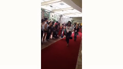 少女时代 - 夏威夷度假机场抵达