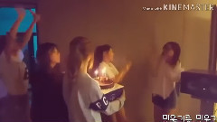 I.O.I为金世正庆生