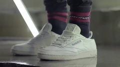 Bobby(iKON) - Reebok Classic Club C 復古鞋